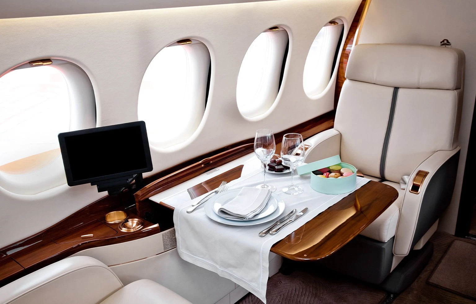 Business Class vs Premium Economy